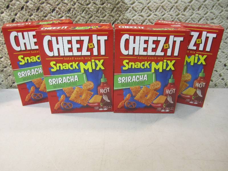 lot 129 image: 4 Boxes of Cheez-It Snack Mix Srira...