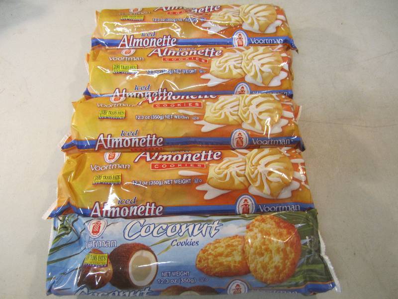 lot 135 image: 5 Pack of Cookies 4 Iced Almonette ...