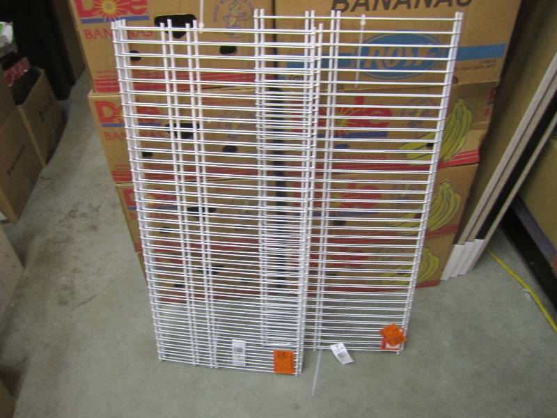 lot 180 image: Lot of 4 - 3 foot x 16 White Coate...