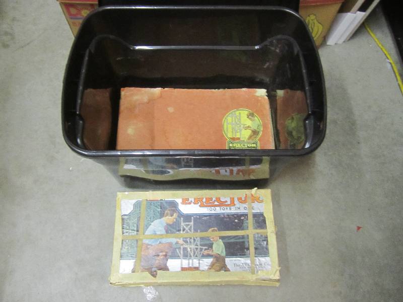 lot 206 image: 2 Vintage Erector Sets in Plastic T...
