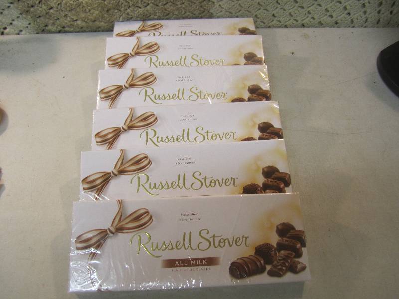 lot 220 image: 6 Boxes of Russell Stover Fine Choc...