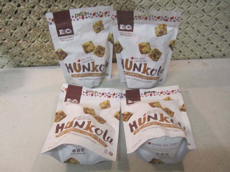 lot 234 image: 4 Bags of Hunkola Berry Scrumptious...