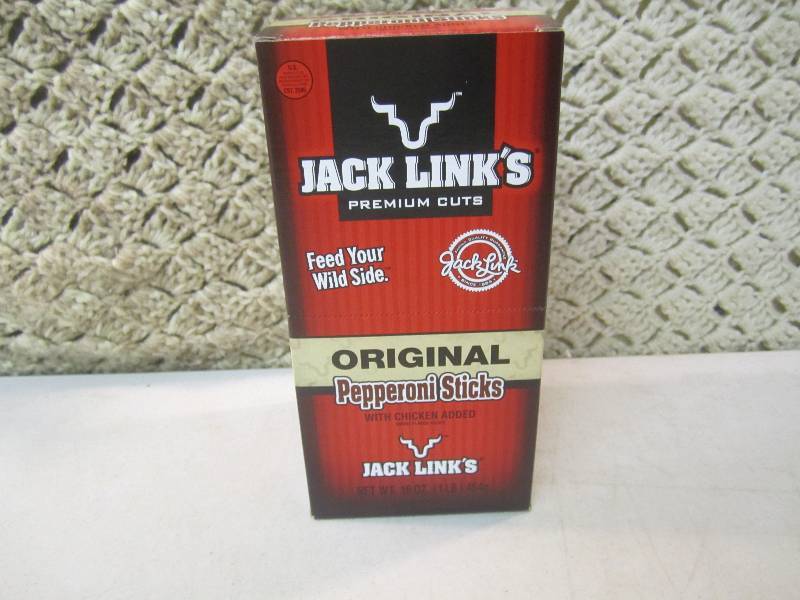 lot 301 image: Box of 20 Jack Links Original Peppe...