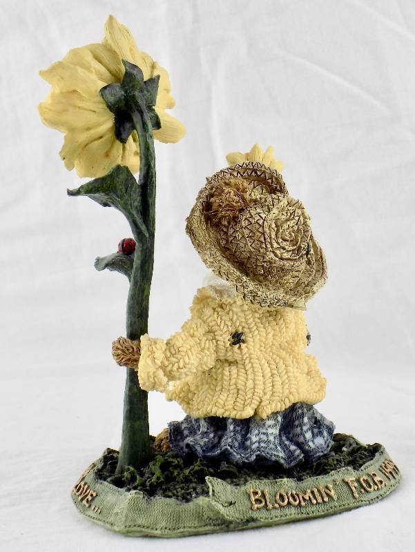lot 11 image: 1999 Edition - Blossom B. Berriweather...Bloom with Joy-Boyds Bears Bearstone #01999-21