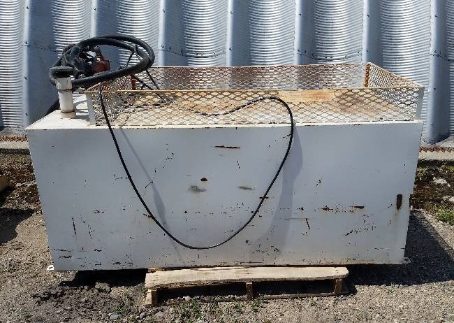 lot 2 image: 300 Gallon Fuel Tank with Fill-Rite Pump