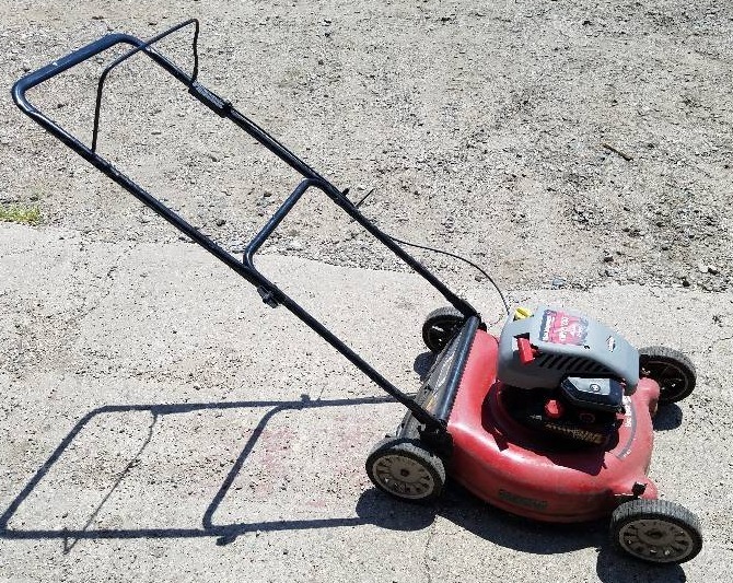lot 12 image: Yard Machine 4 HP 21 Cut Push Lawn Mower