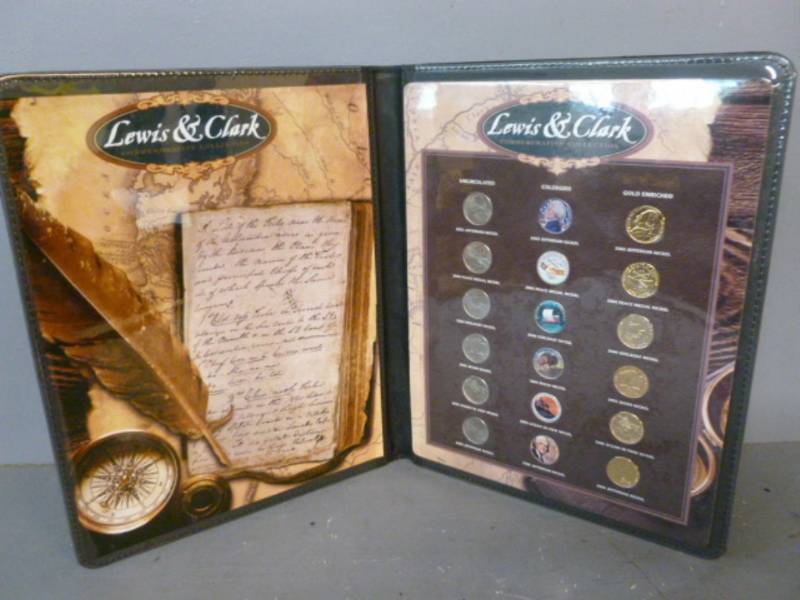 lot 30 image: Coin Set