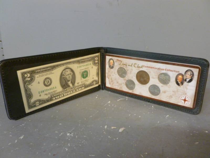 lot 40 image: Coin Set