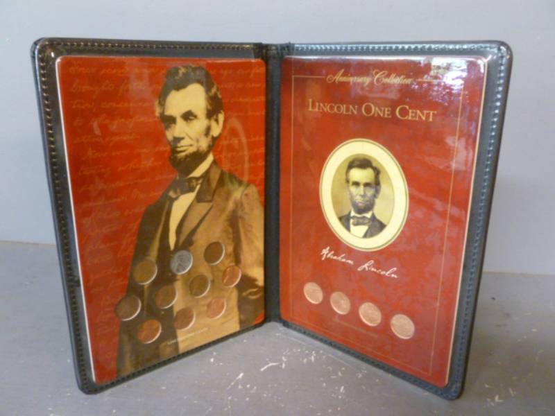 lot 45 image: Coin Set