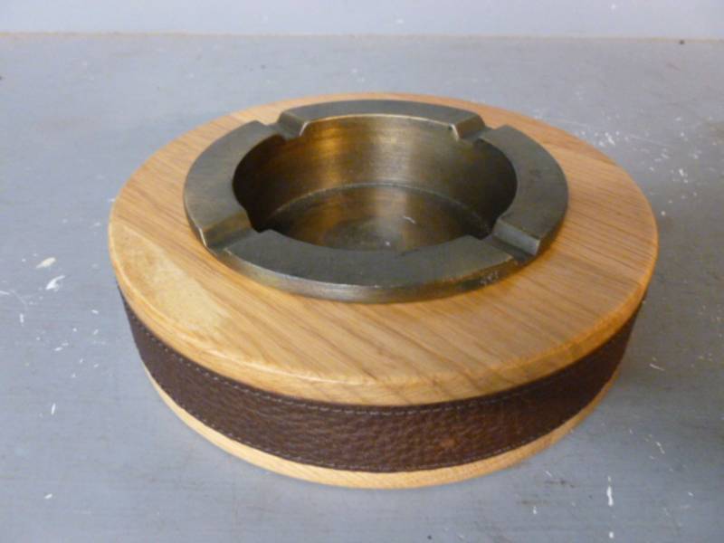 lot 62 image: Ashtray