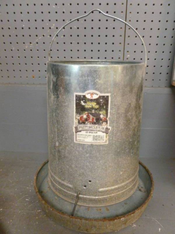 lot 68 image: Chicken Feeder