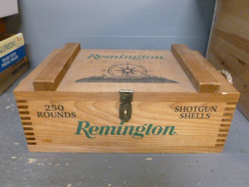 lot 79 image: Ammo Box