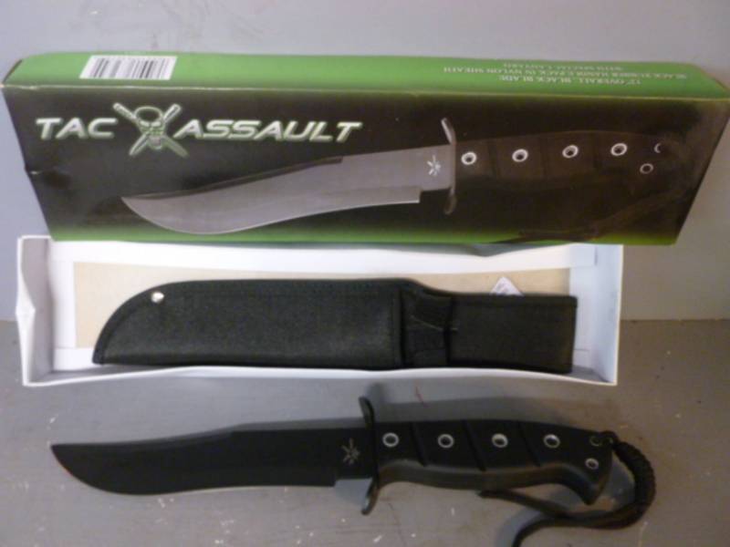lot 82 image: Collector Knife
