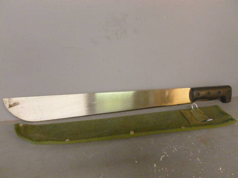 lot 84 image: Machete Knife