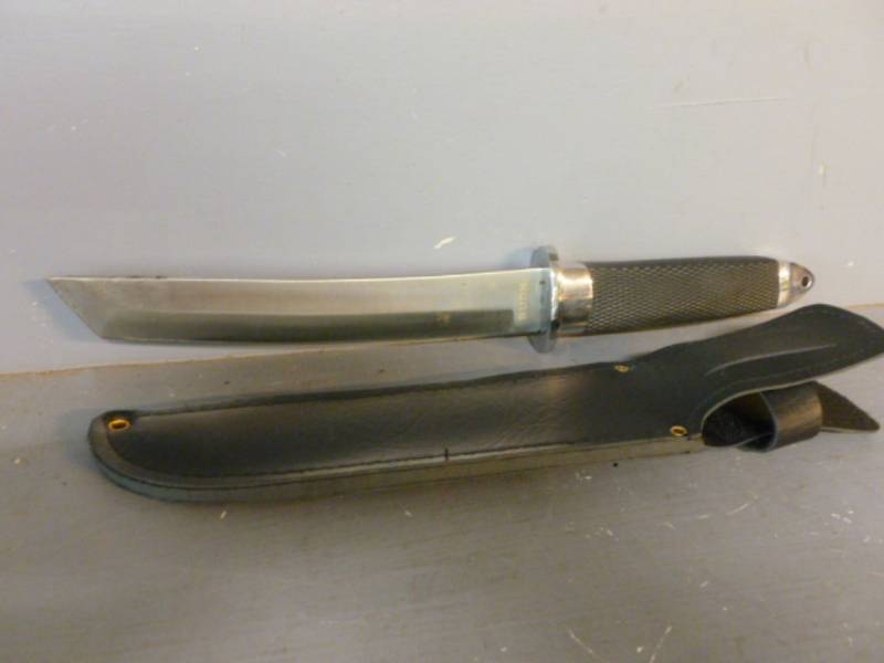 lot 85 image: Collector Knife