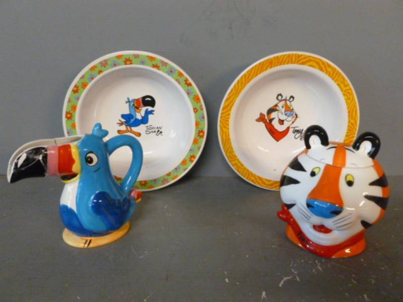 lot 128 image: Collectible