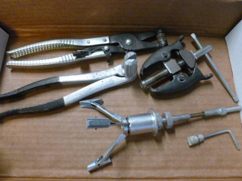lot 164 image: Specialty Tools