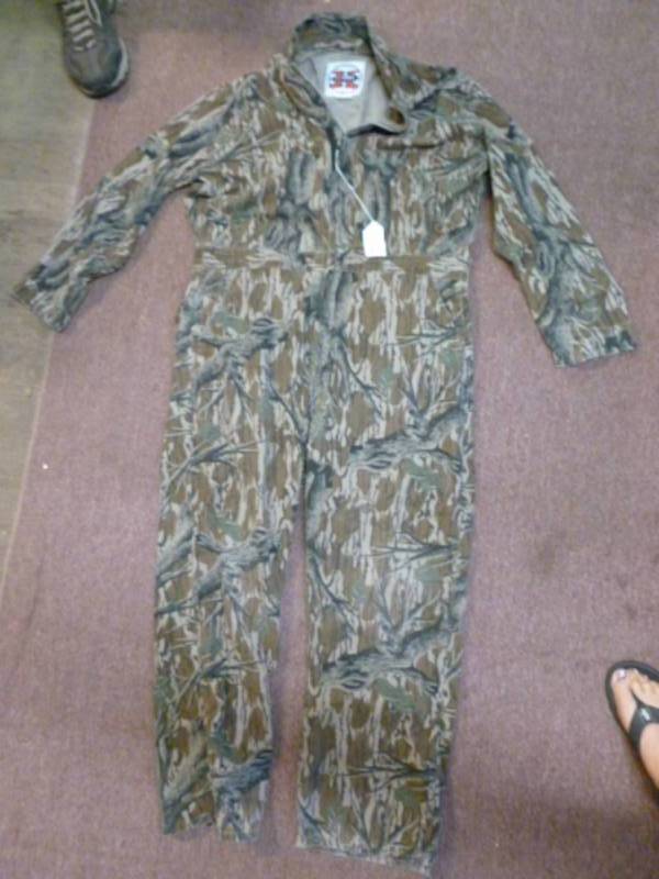 lot 185 image: Camo Coveralls