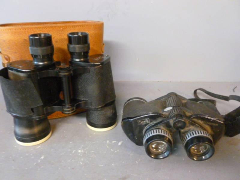 lot 200 image: Binoculars