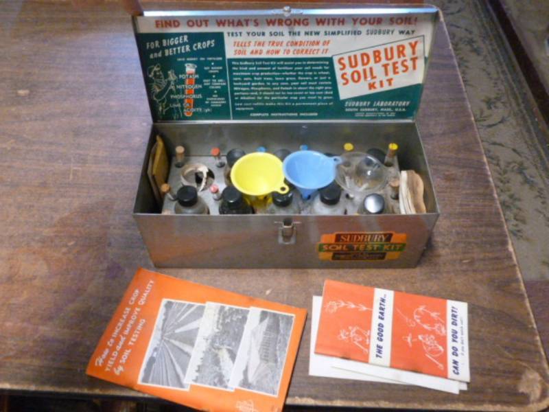 lot 206 image: Vintage Soil Test Kit