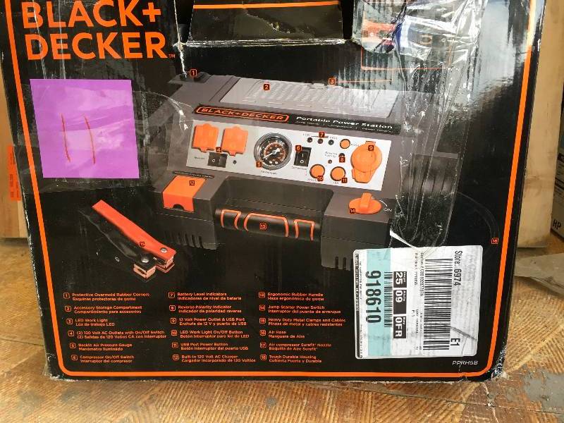 lot 11 image: Black & Decker 500-Watt Portable Power Station in good conditions
