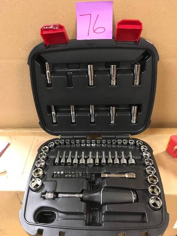 lot 76 image: Husky Mechanics Tool Set (65-Piece) Missing one piece rachet