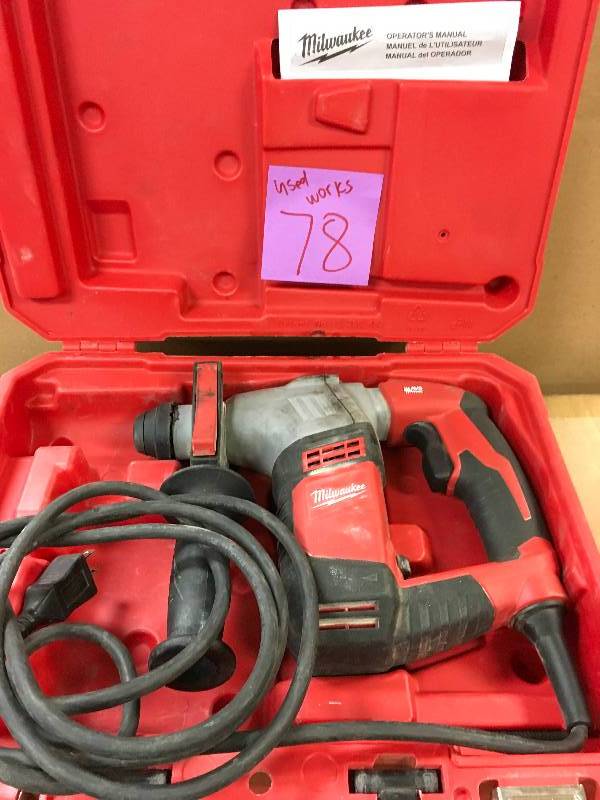 lot 78 image: Milwaukee 58 in. SDS Rotary Hammer Kit Used in good working condition