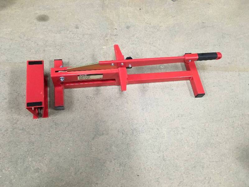 lot 90 image: Roberts Laminate Cutter, 8 in x 10mm Capacity 13058