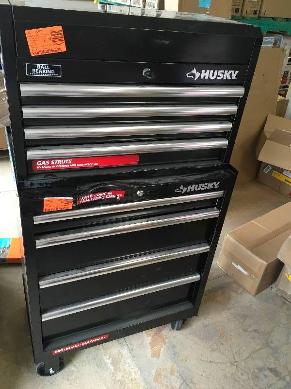 lot 92 image: Husky 27 in 8 Drawer Roller Cabinet Tool Chest in Black DAMAGE PLEASE REVIEW THE PICTURES