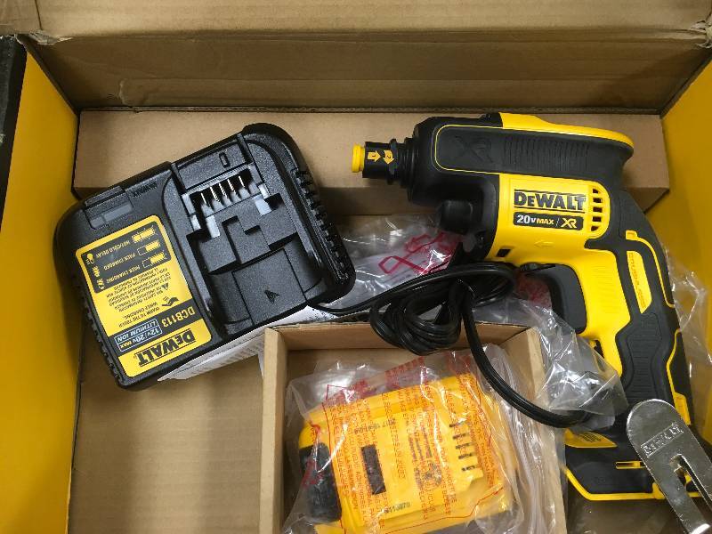 Dewalt 20-Volt MAX XR Lithium-Ion Cordless Brushless Drywall Screw Gun Kit with 1 Batteries 2Ah, Charger and Contractor Bag and working conditions