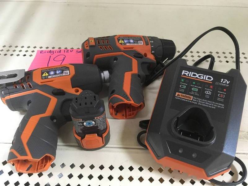 Ridgid 12-Volt Lithium-Ion Cordless DrillDriver and Impact Driver Combo Kit with (1) Battery and charger in working condition