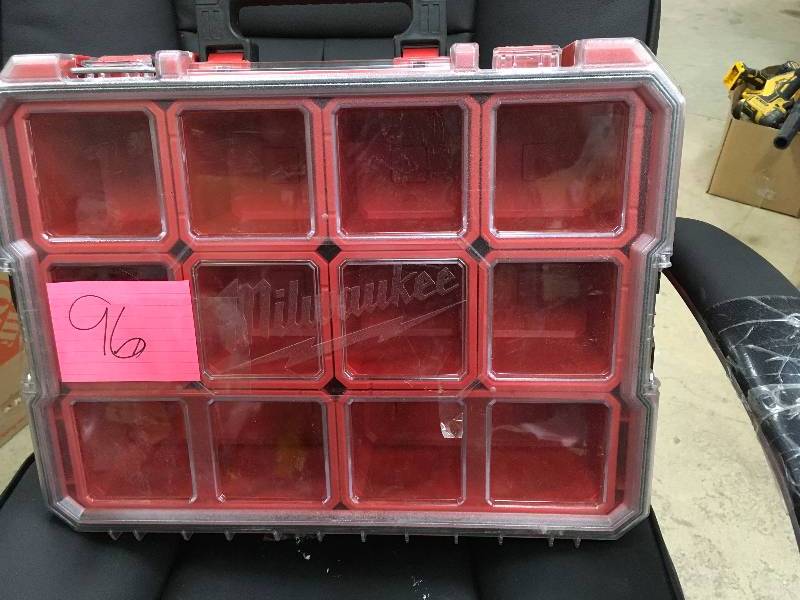 Milwaukee 10-Compartment Red Deep Pro Small Parts Organizer
