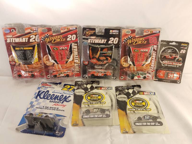 COLLECTIBLE RACE CARS