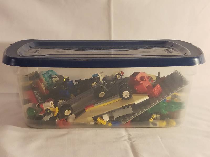 LEGO MINIFIGURES AND PIECES