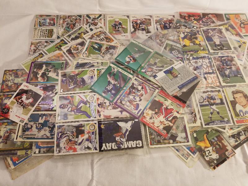NFL TRADING CARDS