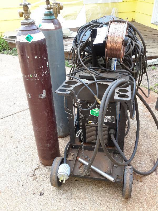 lot 3 image: Miller Arc Welder
