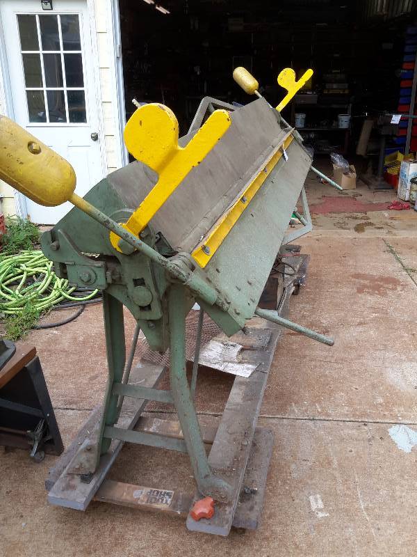 lot 1 image: Chicago Steel Bending Brake
