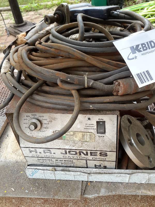 lot 2 image: H.A. Jones Stud Welder