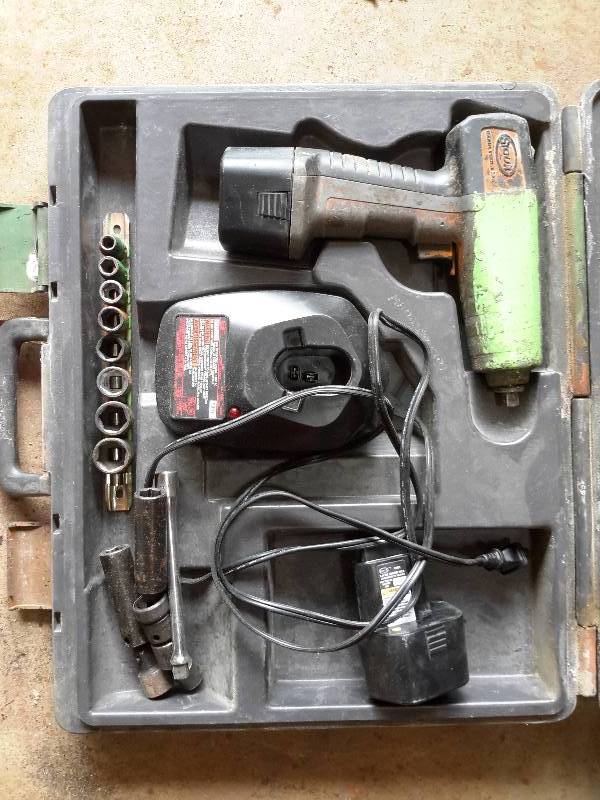 lot 44 image: Sioux 38 Impact Wrench
