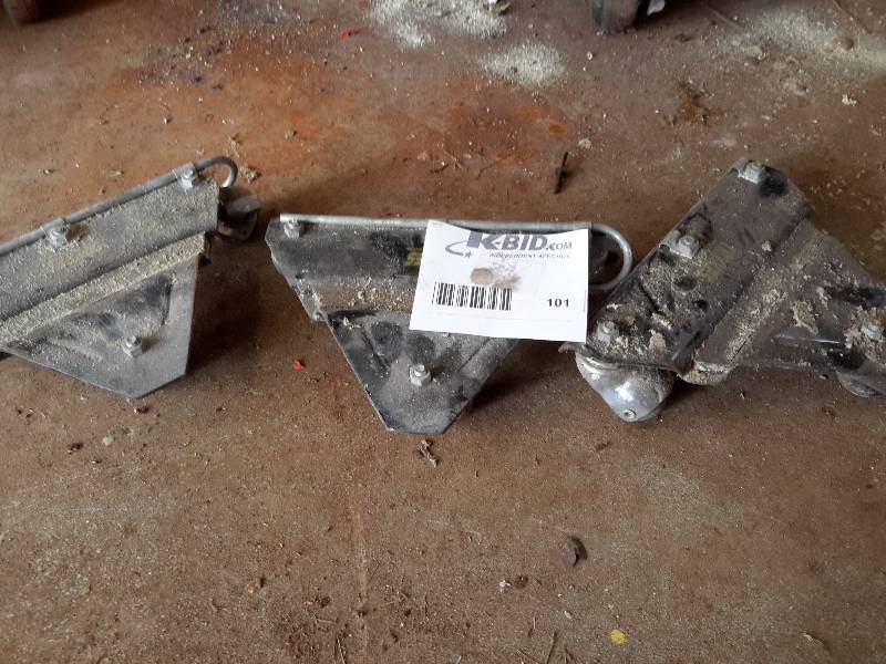 lot 101 image: E-Z Traxx Trykes Rolling Dolly Set of 3