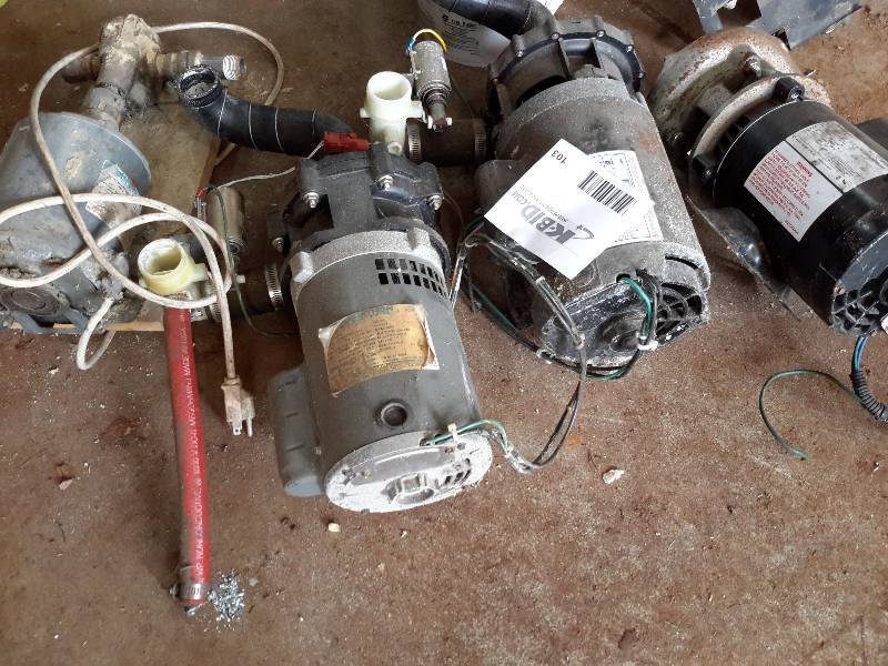 lot 103 image: Lot of 4 Motors