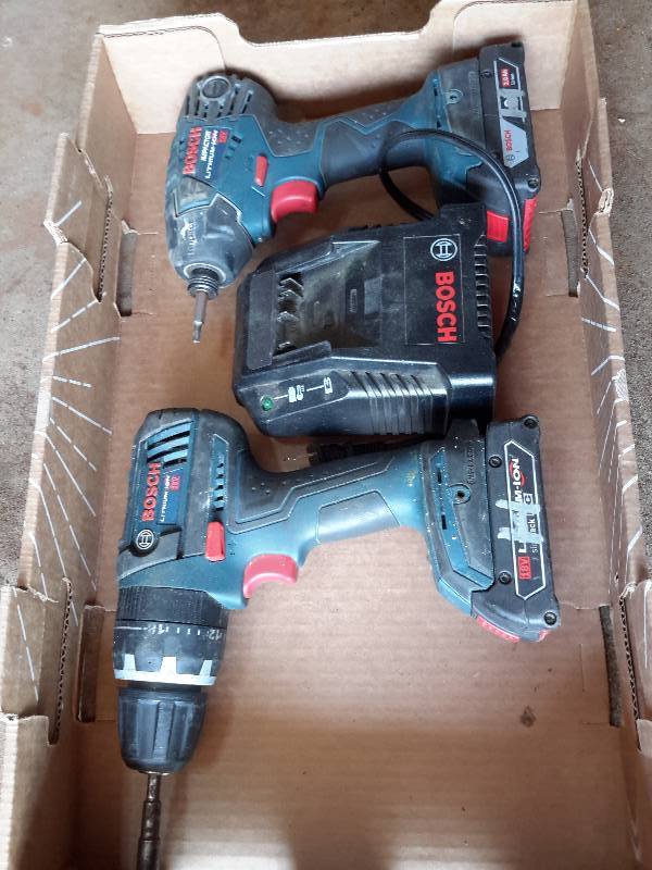 lot 67 image: 1 Bosch Cordless DrillDriver, 1 Bosch Impact Driver