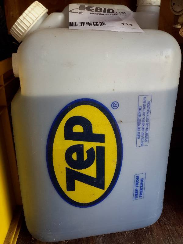 lot 114 image: Zep Tuff Green General Purpose Cleaner and Degreaser