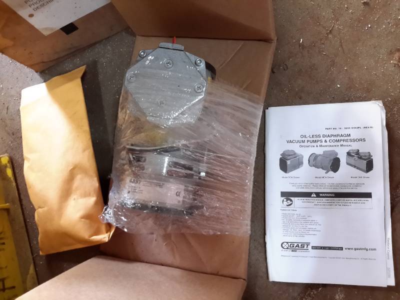 lot 125 image: Oil Less Diaphragm Vacuum Pump