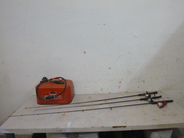 lot 25 image: Mercury Marine Gas Tank