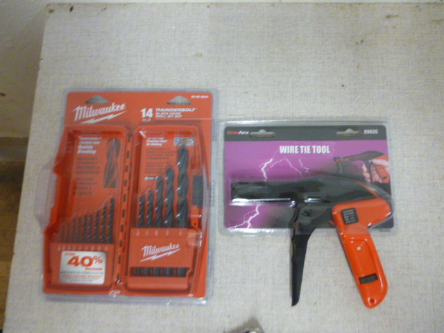 lot 34 image: NEW Milwaukee Thunderbolt Black Oxide Drill Bit Set