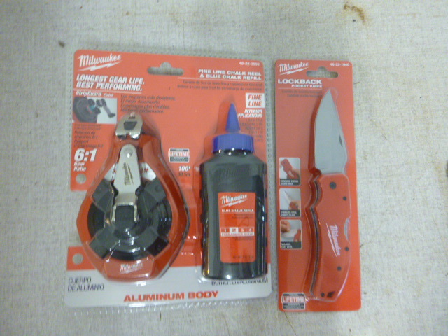 lot 35 image: NEW Milwaukee Fine Line Chalk Reel