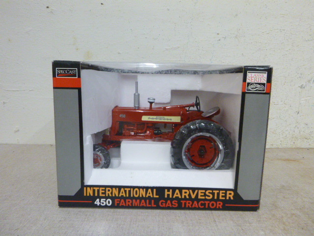 lot 43 image: NEW SpecCast International Harvester 450 Farmall Gas Tractor