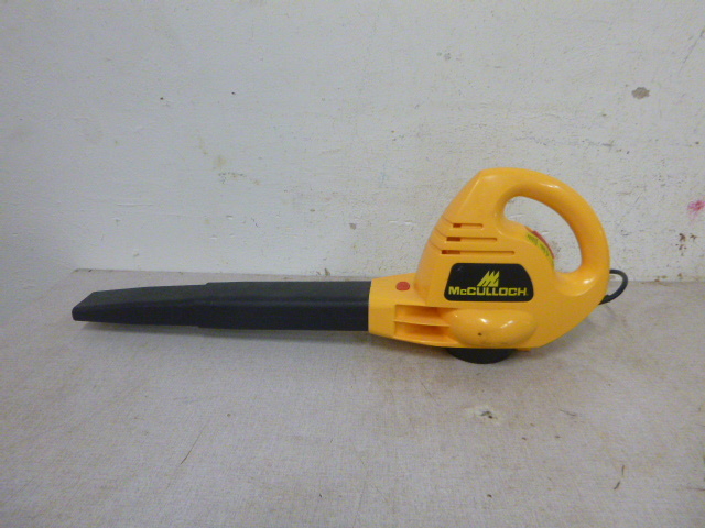 lot 44 image: NEW McCulloch Electric Blower