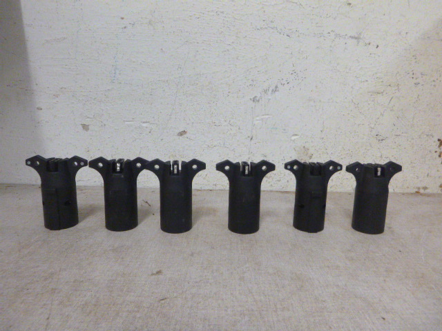 lot 49 image: 6 NEW 7 Pin to 4 Pin Plugs
